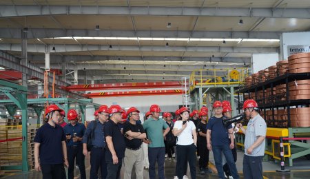 宏泰第六屆全國(guó)天氟地氟行業(yè)交流會(huì)暨安裝比武大賽